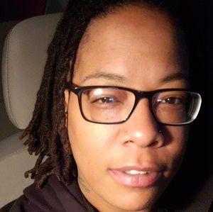 Meet your Posher, Rayna